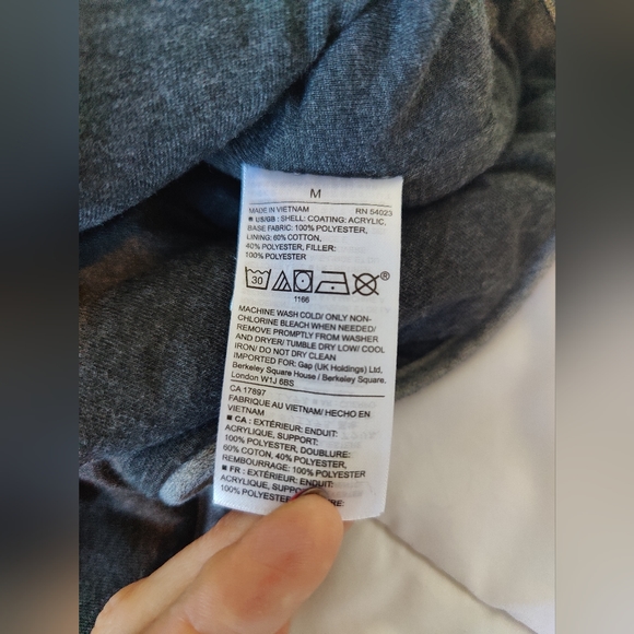 Men's GAP gray quilted Zipper Vest (Medium) 🖤🩶 🦺 🩶🖤 - Picture 13 of 16